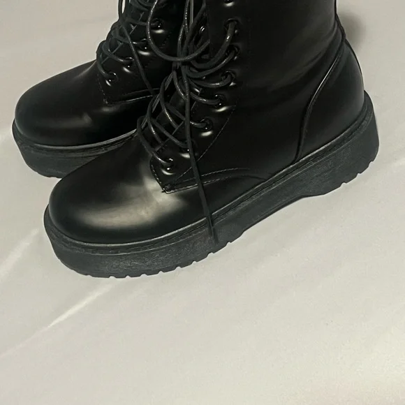 Combat boots - Picture 2 of 4